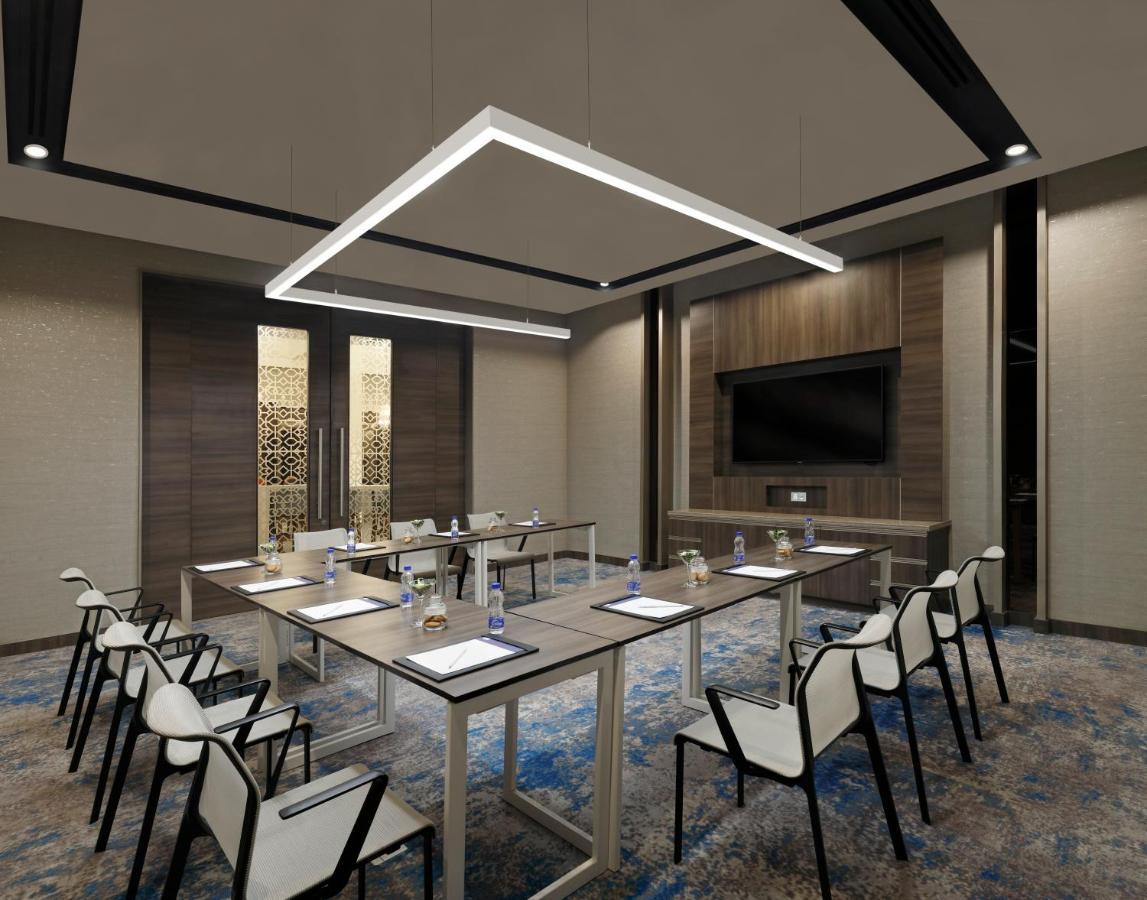 Holiday Inn Express Kolkata Airport By Ihg Exterior photo